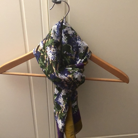 Perry Ellis Scarf - Picture 4 of 5